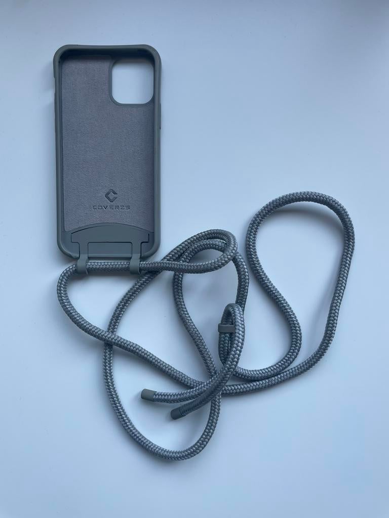 iPhone 12 grijs hoesje met touw, Ophalen of Verzenden, Gebruikt, IPhone 12, Hoesje of Tasje