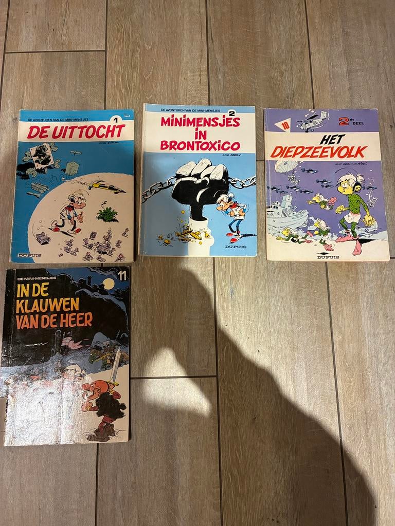 4 strips Mini-Mensjes, Boeken, Ophalen