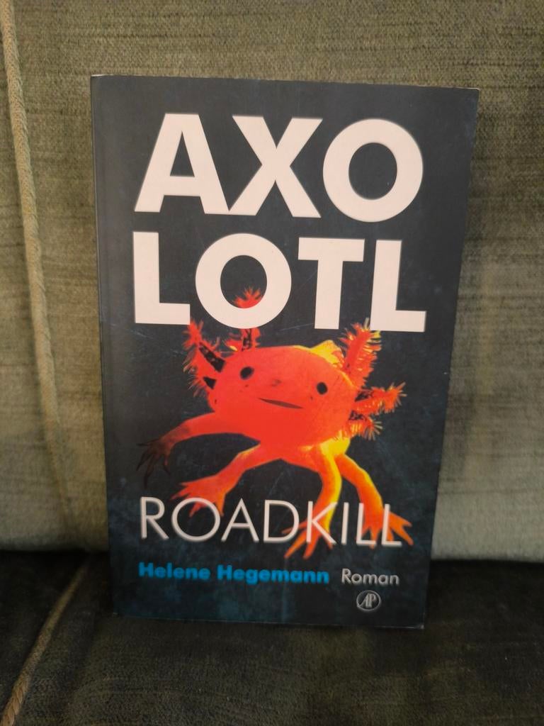 Axolotl roadkill.        (Helene Hegemann), Livres, Littérature, Comme neuf, Europe autre, Enlèvement