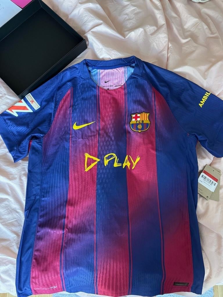Barcelona Lamine Yamal Play Origineel Nieuw 2025, Verzenden, Zo goed als nieuw