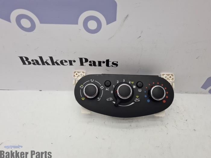Panneau de commandes chauffage d'un Dacia Sandero, Dacia, -, -, 3 mois de garantie