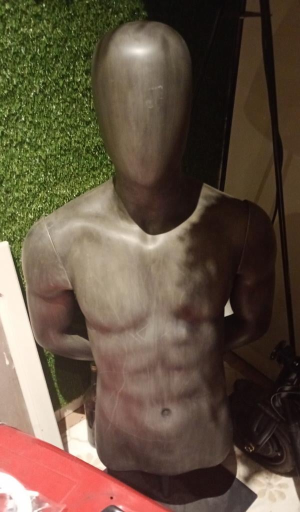 Torso man / paspop op poot, Ophalen, Paspop