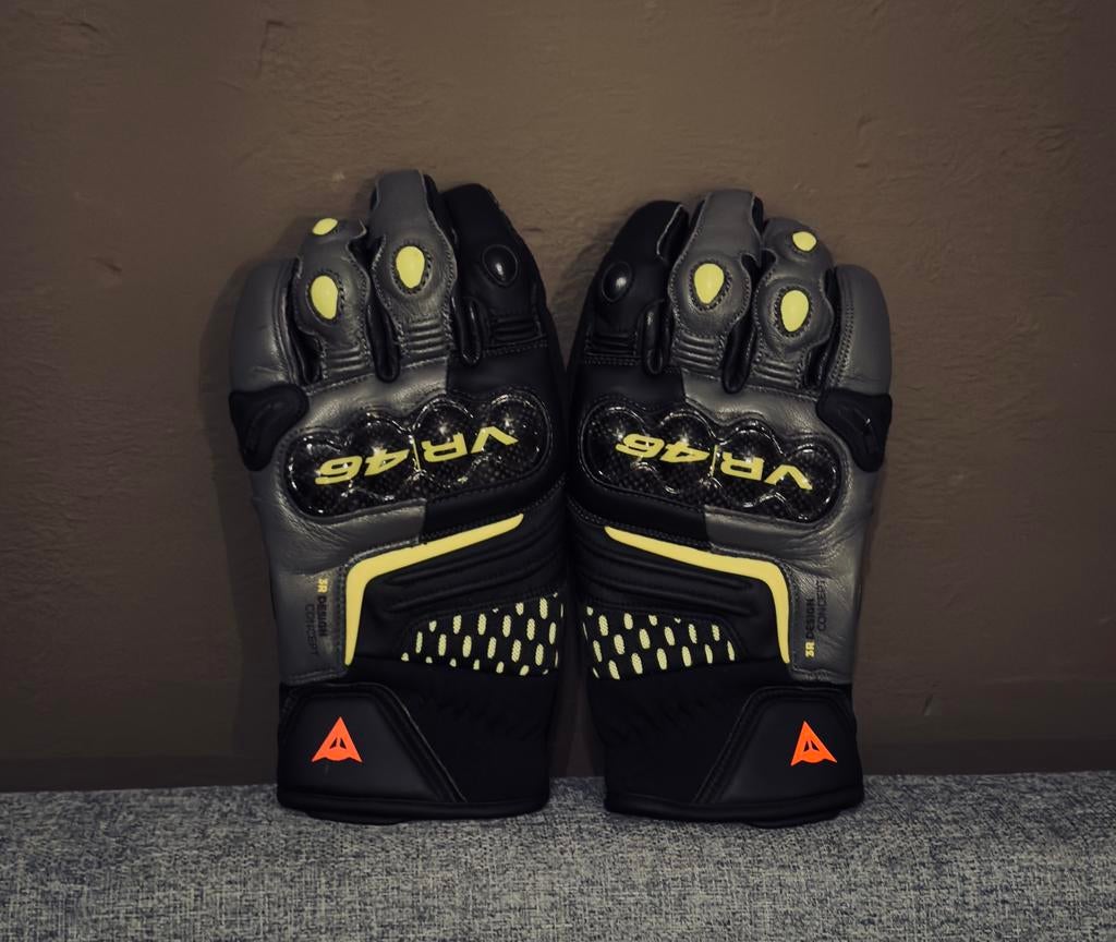 Dainese VR46 SECTOR CARBON + HANDSCHOENEN maat 9.5/XL nieuw!, Ophalen of Verzenden, Nieuw