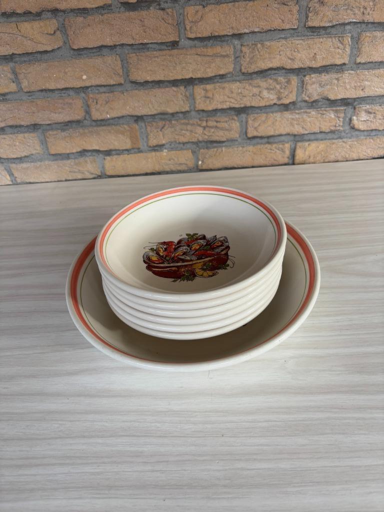 7 delig mosselservies TERNANA Italy, Ophalen, Keramiek, Zo goed als nieuw, Bord(en)