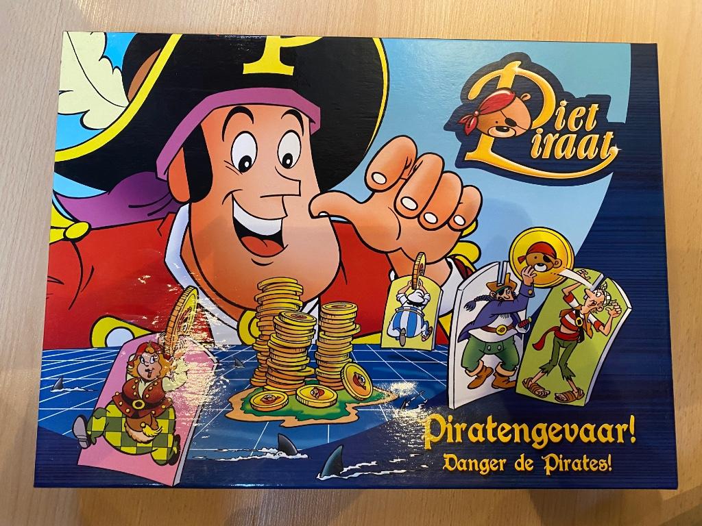 Piet Piraat Piratengevaar, Hobby en Vrije tijd, Drie of vier spelers, Ophalen, Nieuw, Studio 100