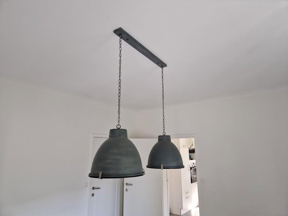 luminaire lustre moderne à deux lumières industrielle, Maison & Meubles, Lampes | Lustres, Enlèvement, Comme neuf, Métal