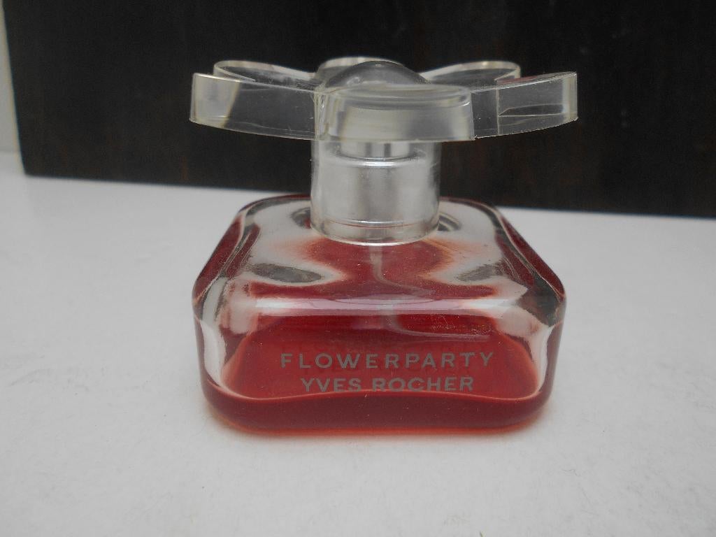 ancien flacon parfum vide Yves Rocher 2010 Flowerparty 30 ml, Enlèvement ou Envoi, Utilisé, Bouteille de parfum