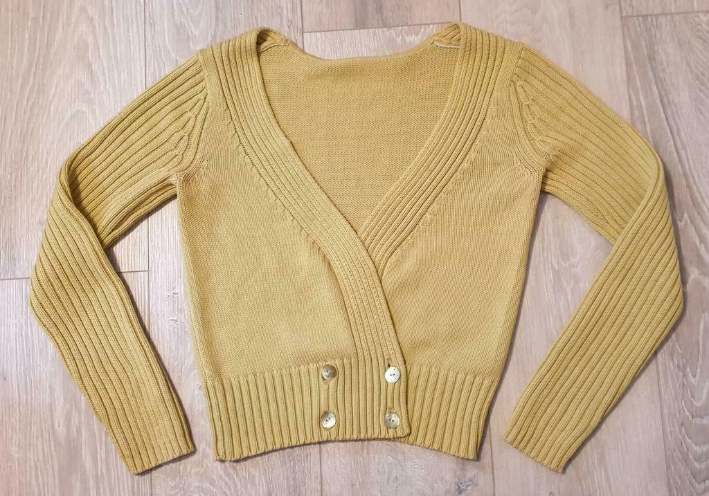 Geel vest, V-hals met parelmoer knoop, Ophalen of Verzenden, Zo goed als nieuw, Maat 36 (S), Geel