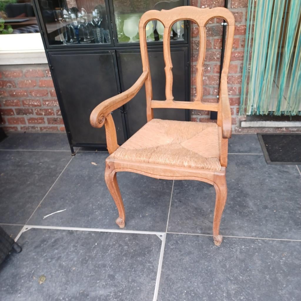 Chaise ancienne, Enlèvement