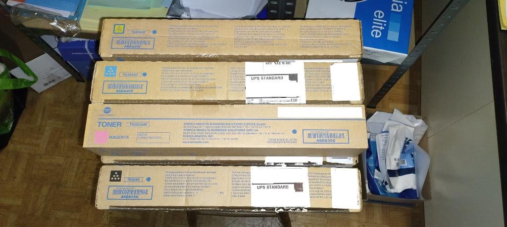 TN324AY Konica Minolta toner, Informatique & Logiciels, Enlèvement, Neuf, Toner, Konica Minolta
