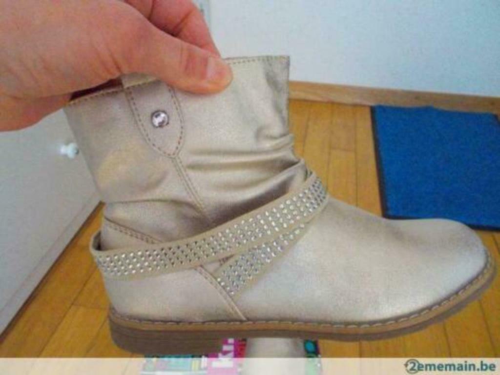 bottes fille NEUVES pointure 34, Enlèvement