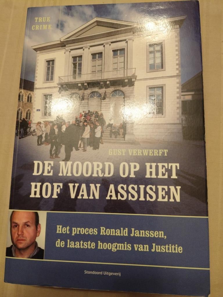 Gust Verwerft - De moord op het hof van Assisen, Boeken, Ophalen of Verzenden, Zo goed als nieuw, Gust Verwerft