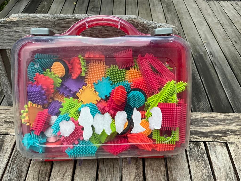 Bristle blocks jeu de construction et animaux, Enlèvement, Comme neuf