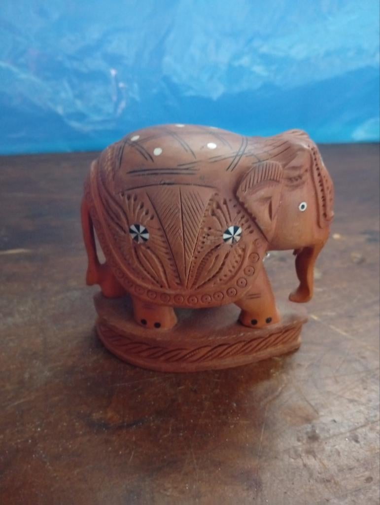 Posture éléphant, Comme neuf