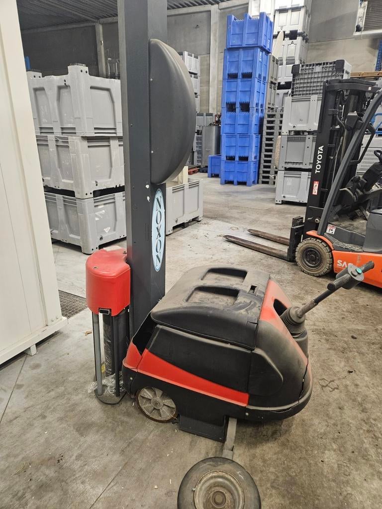 Palletwikkelmachine noxon, Ophalen