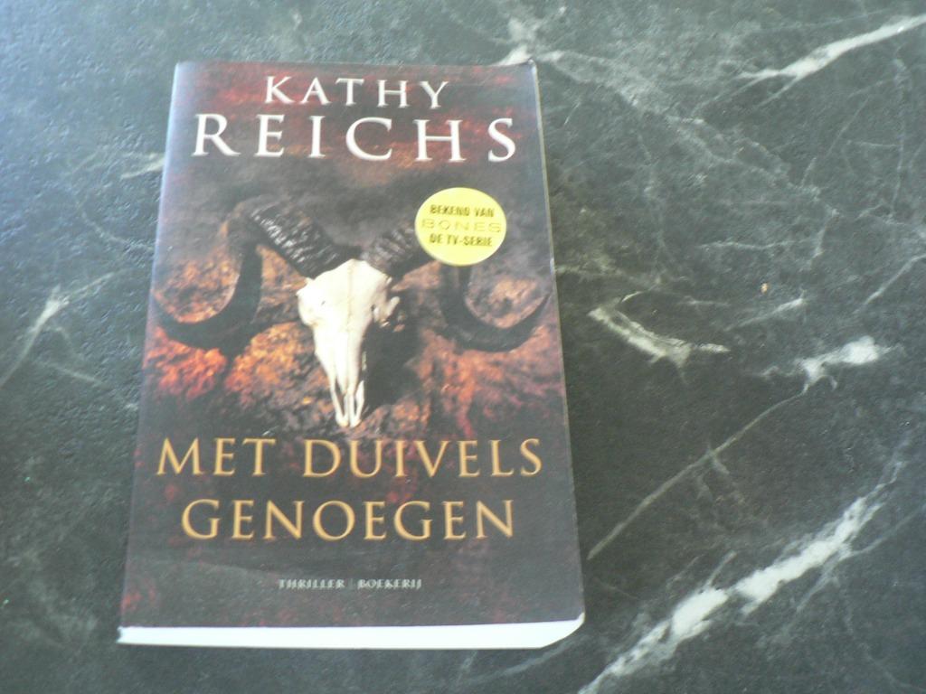 Met duivels genoegen Kathy Reichs, Boeken, Ophalen of Verzenden, Gelezen, Kathy Reichs