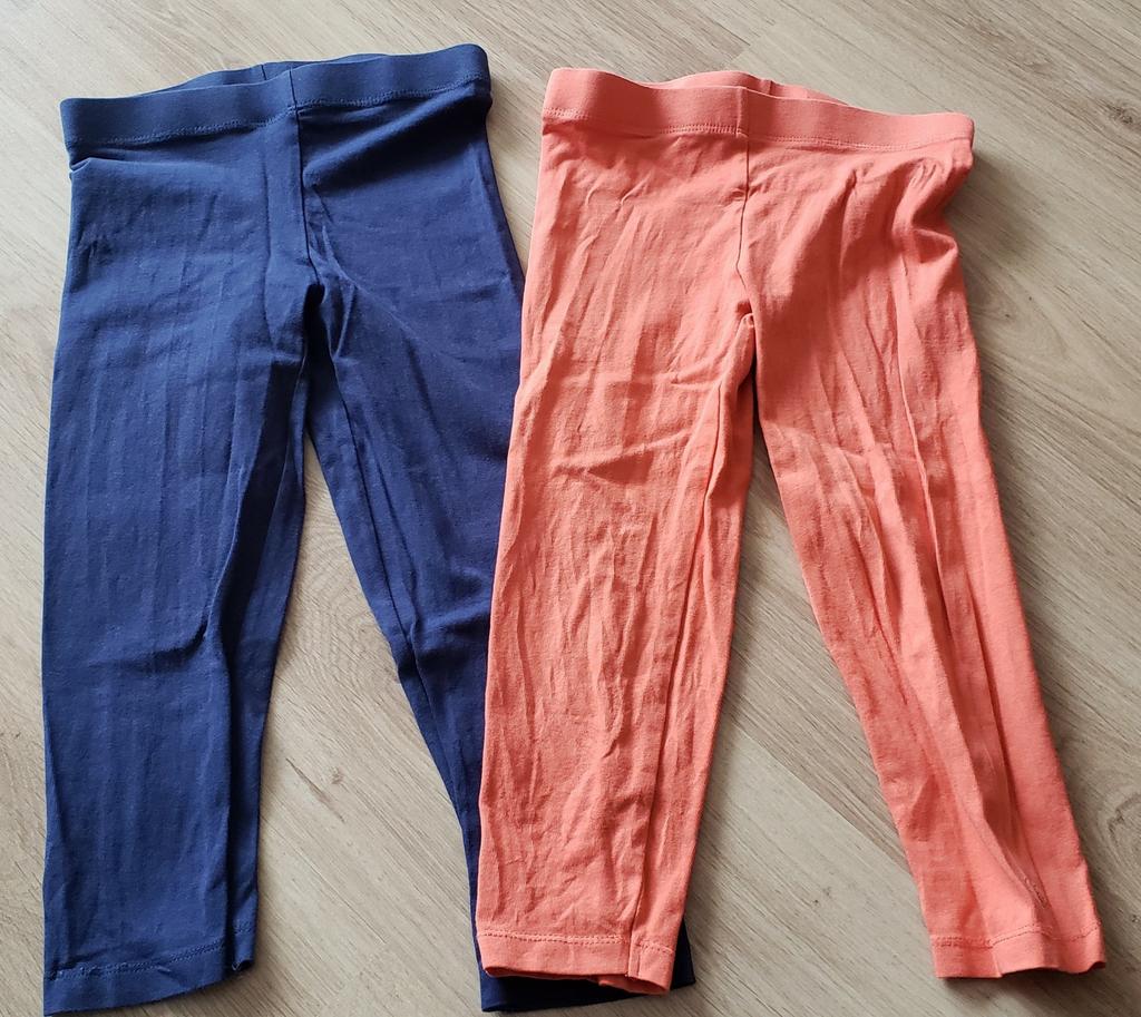 Lot 2 corsaires, 8 ans, T128, Pantalon, Enlèvement ou Envoi, Comme neuf, Fille