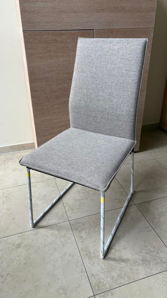 4 splinternieuwe stoelen T&T design. Niet gebruikt !!, Maison & Meubles, Chaises, Neuf, Tissus, Gris, Enlèvement