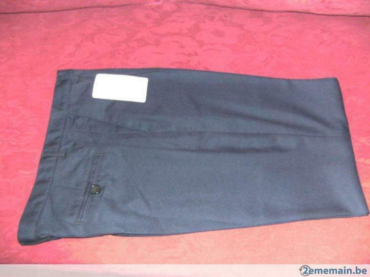 Pantalons classiques neufs, Kinderen en Baby's, Kinderkleding | Maat 104, Nieuw, Jongen, Broek, Ophalen of Verzenden