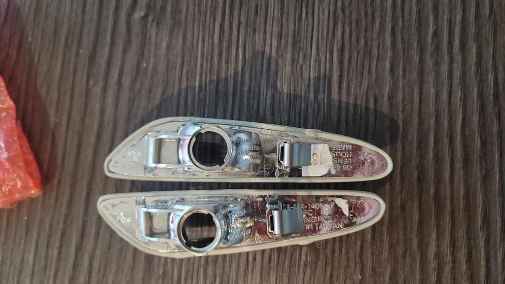 Nieuwe knipperlichtkapjes zijkant BMW E90. Zilverkleur, Auto-onderdelen, Ophalen of Verzenden, BMW