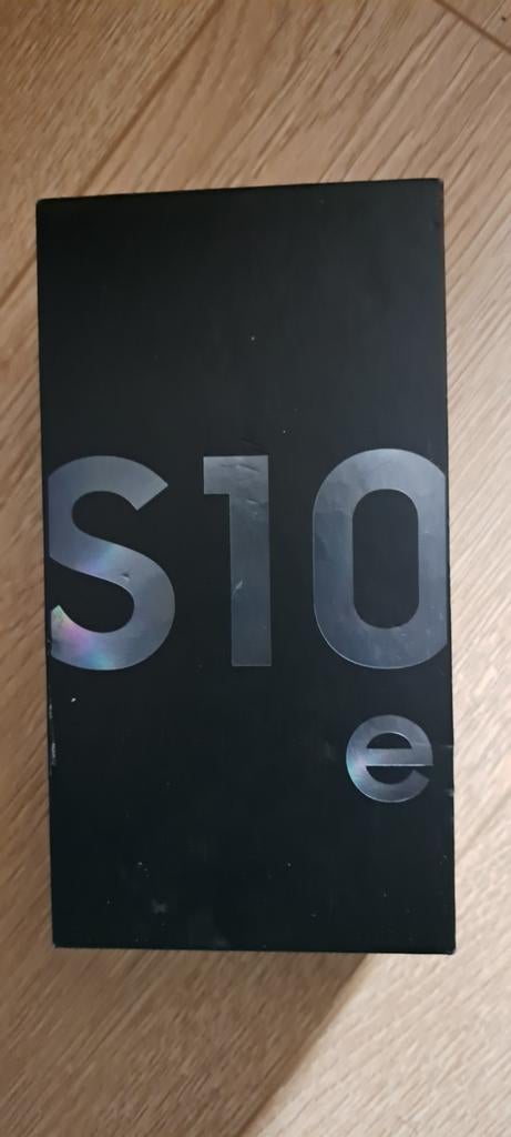 Boite avec protection vitre + coque arrière  S10 e sans gsm, Télécoms, Téléphonie mobile | Samsung, Enlèvement, Comme neuf