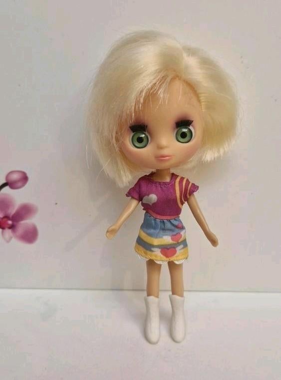 🩷 Mini-poupée Blythe de Littlest Pet Shop, Collections, Poupées, Comme neuf, Poupée, Réaliste ou Reborn, Enlèvement ou Envoi