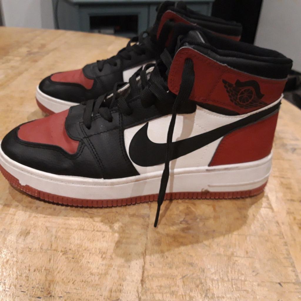 hoge sneakers Rood/zwart/wit maat 38, Jongen of Meisje, Schoenen, Ophalen of Verzenden, Zo goed als nieuw