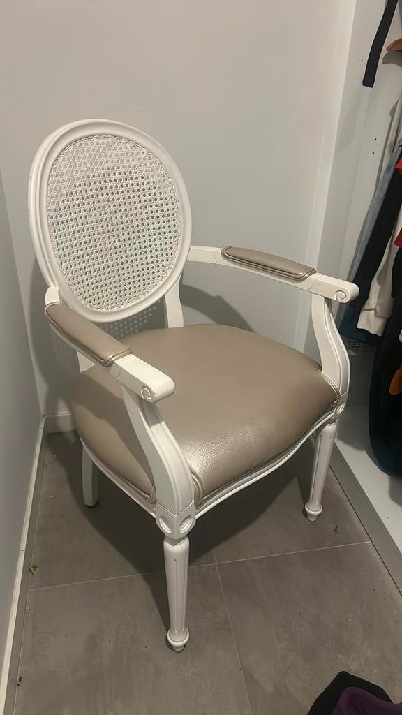 tabouret, Enlèvement