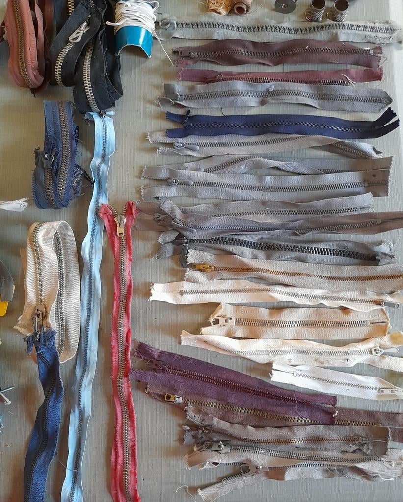 Fournitures diverses du siècle dernier: tirettes métalliques, Enlèvement ou Envoi, Comme neuf, Tirette ou Fermeture