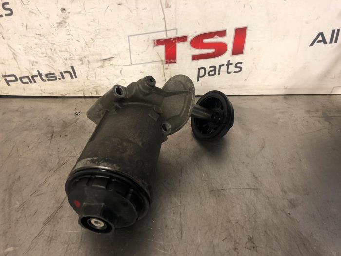 Boîtier filtre à huile d'un Volkswagen Passat, Volkswagen, -, 3 mois de garantie, Utilisé