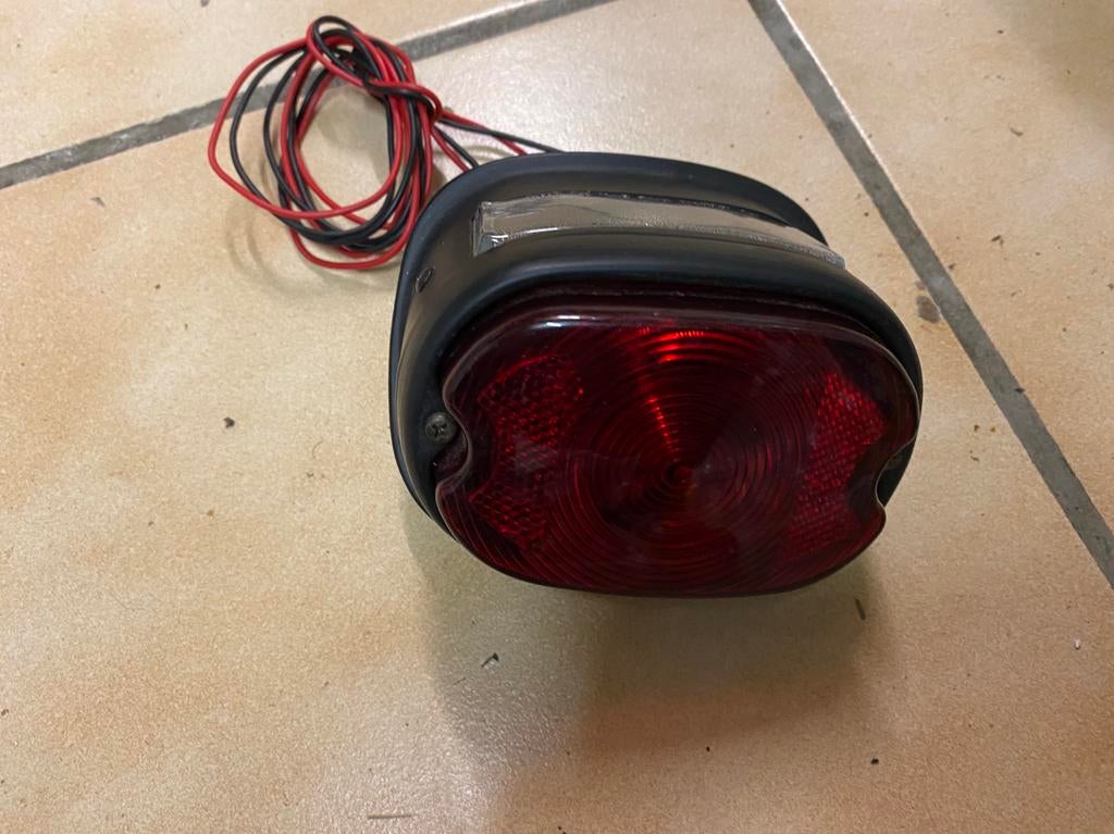 Feu arrière type Harley Early 55-72, Motos, Enlèvement, Neuf