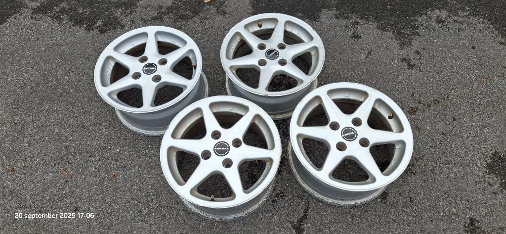 Alu velgen borbet C 15 duim met steekmaat 4x114,3, Auto-onderdelen, Banden en Velgen, Banden en Velgen, 15 inch, 195 mm, Gebruikt