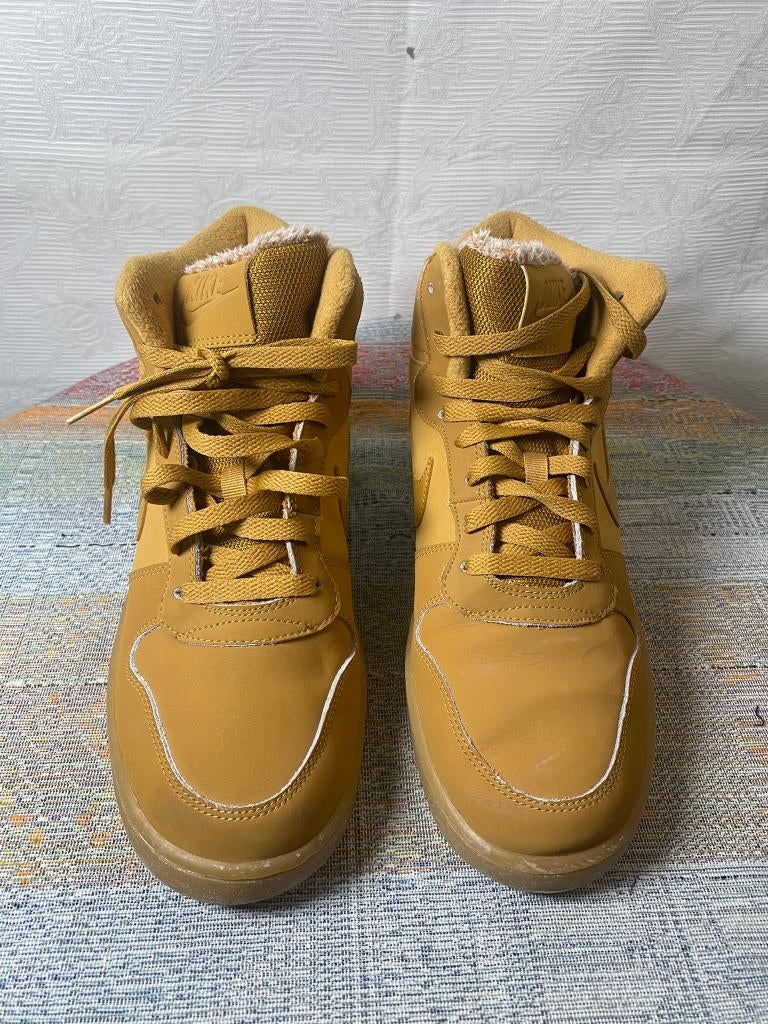 Nike Ebernon Mid Winter 'Wheat' - Maat 42 - Warme voering, Kleding | Heren, Schoenen, Bruin, Verzenden, Nike, Zo goed als nieuw