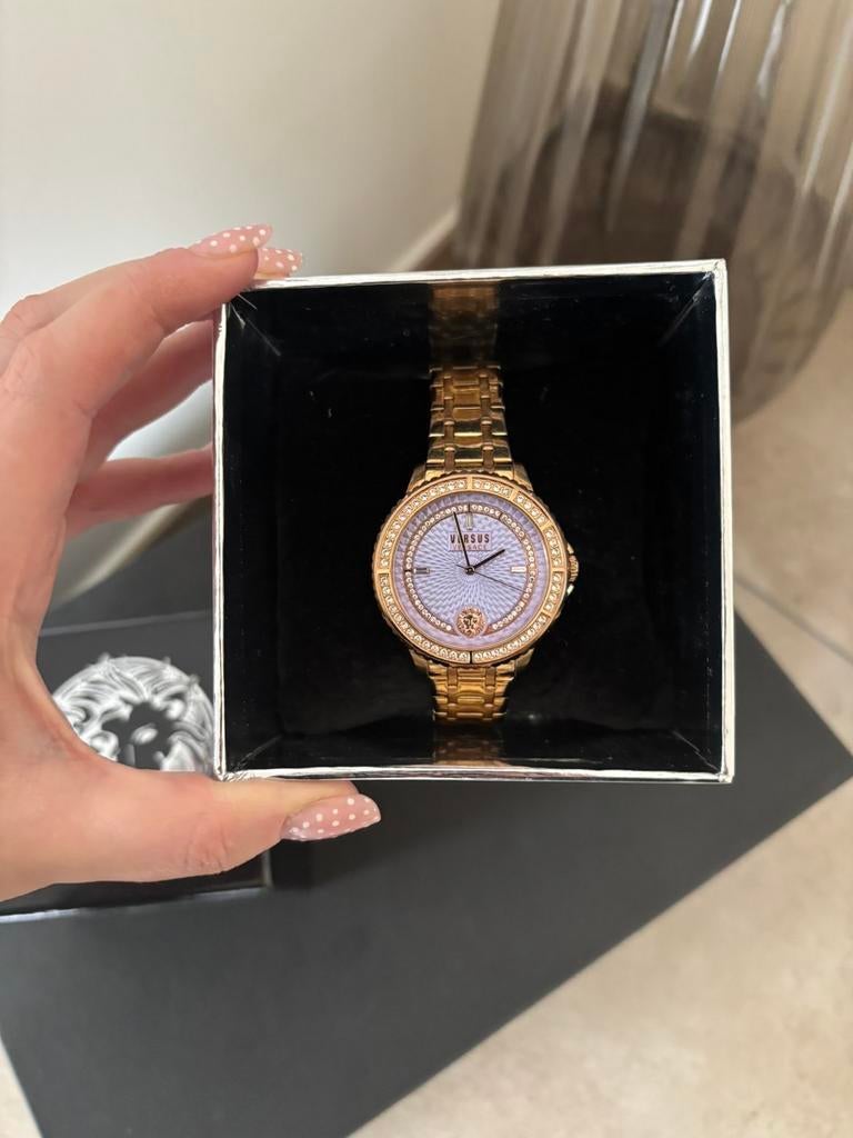 Versus versace horloge dames, Handtassen en Accessoires, Ophalen, Zo goed als nieuw