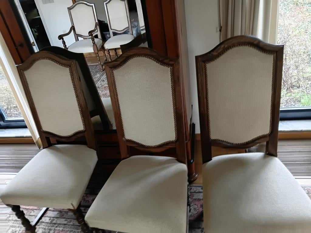 8 chaises dont 2 avec accoudoirs, Enlèvement