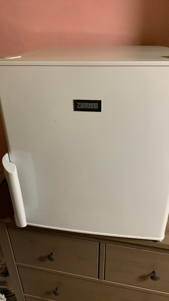 Minikoelkast, Elektronische apparatuur, Vriezers en Diepvrieskisten, Ophalen, Zo goed als nieuw