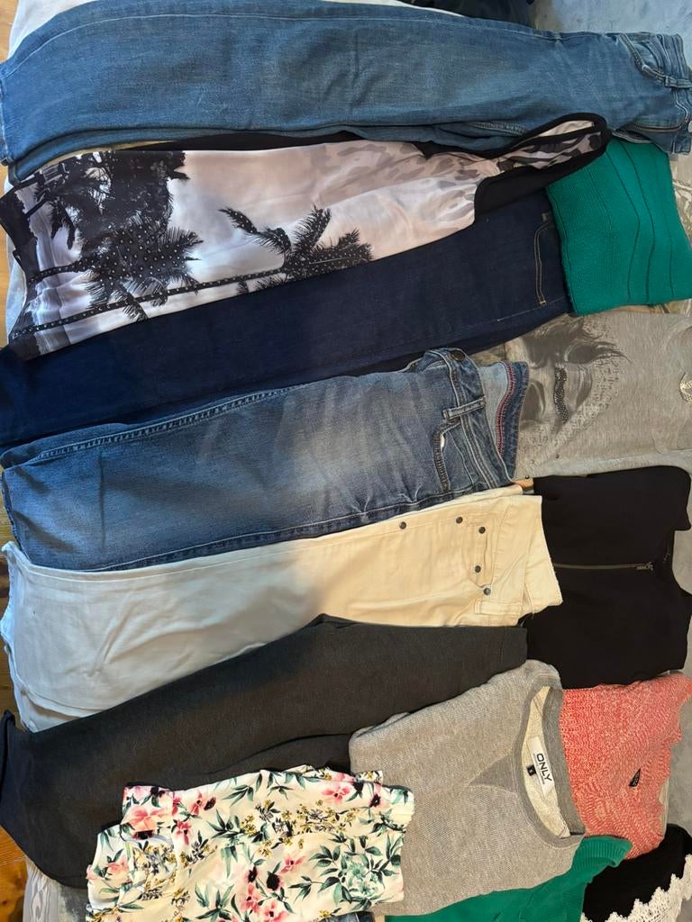 Pakket van 100 kledingstukken maat XS/S/M/TU, Ophalen of Verzenden, Zo goed als nieuw, Maat 36 (S)