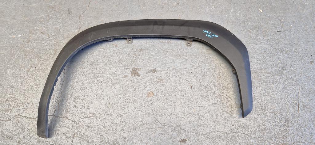 Elargisseur d'aile TOYOTA YARIS CROSS 2023 AVG moulure, Autos : Pièces & Accessoires, Enlèvement, Droite, Toyota