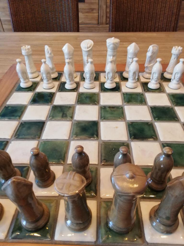 GROOT SCHAAKBORD IN PORSELEIN JAREN 70, Verzamelen, Ophalen of Verzenden, Huis en Inrichting