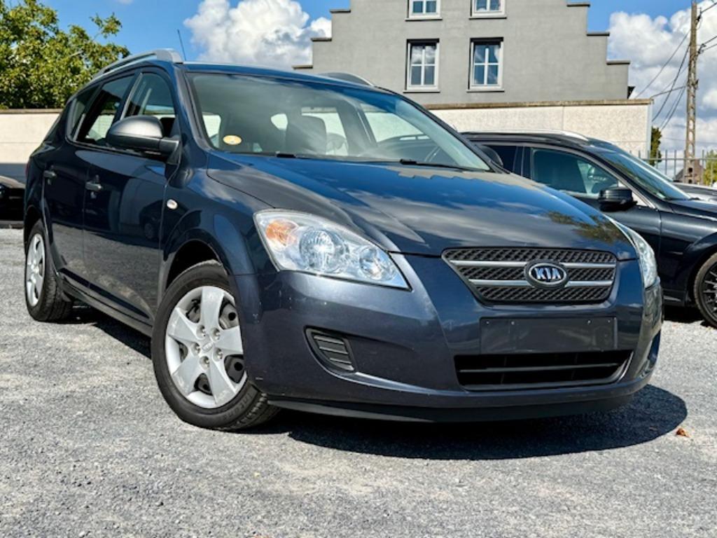 Kia C'eed 1,6d airco Voertuig van eerste hand, Autos, Kia, Argent ou Gris, Boîte manuelle, Noir, 5 portes