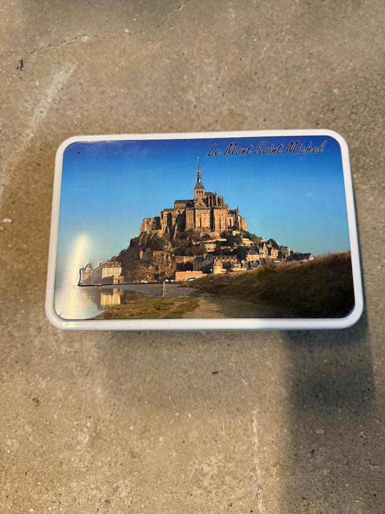 Boîte métallique Massilly Mont Saint Michel, Verzamelen, Ophalen of Verzenden, Nieuw