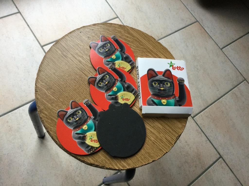 FABRICATION:LAMPION"RIETHMULLER"+4 LUCKYCATS GRATIS, Enlèvement ou Envoi