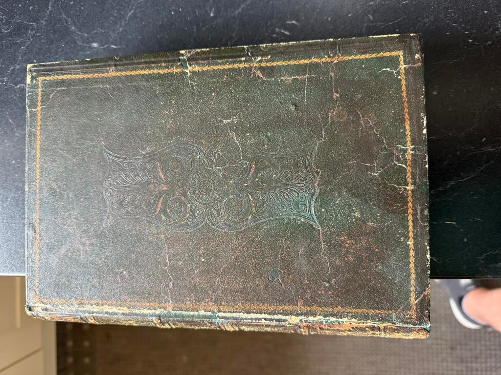 Boek “Notre Dame de Paris” 1844, Ophalen of Verzenden