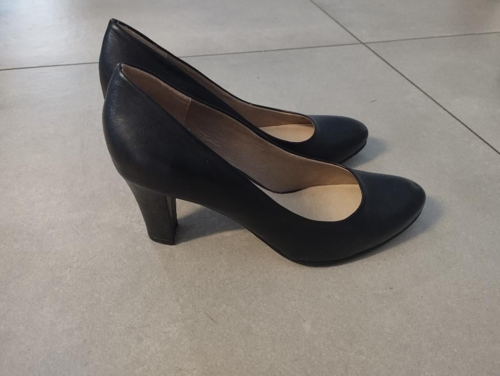 Escarpins - pointure 38, Vêtements | Femmes, Chaussures, Escarpins, Comme neuf, Enlèvement, Mezura