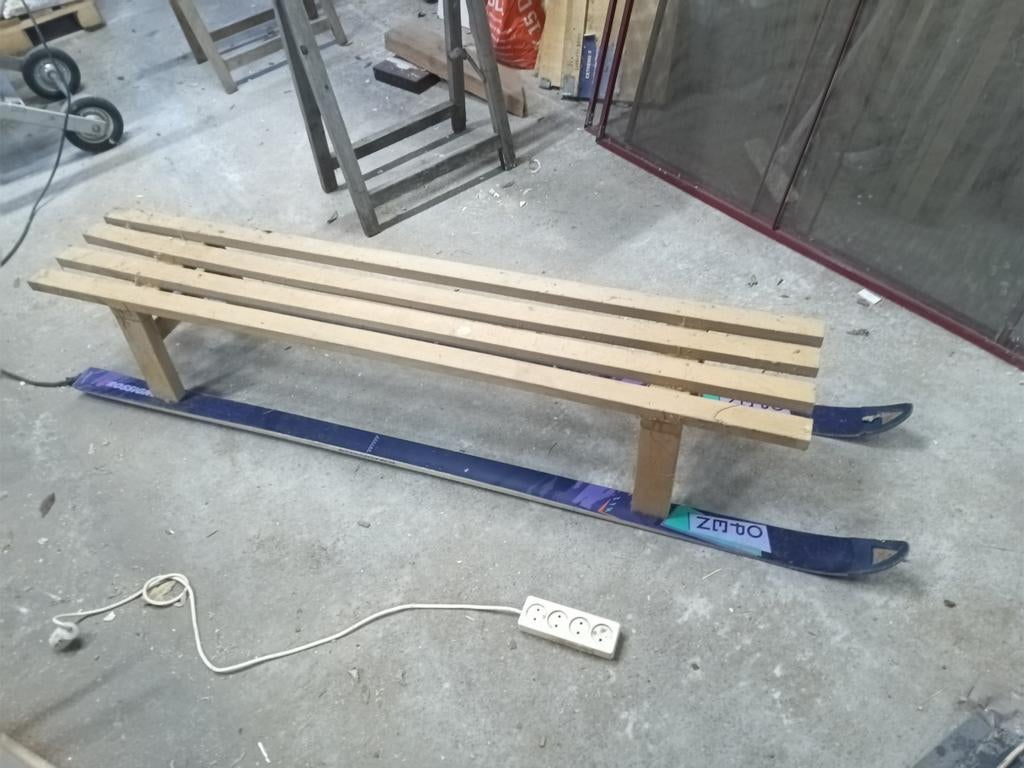 Zelfgemaakt slee, Enlèvement, Comme neuf, Bois