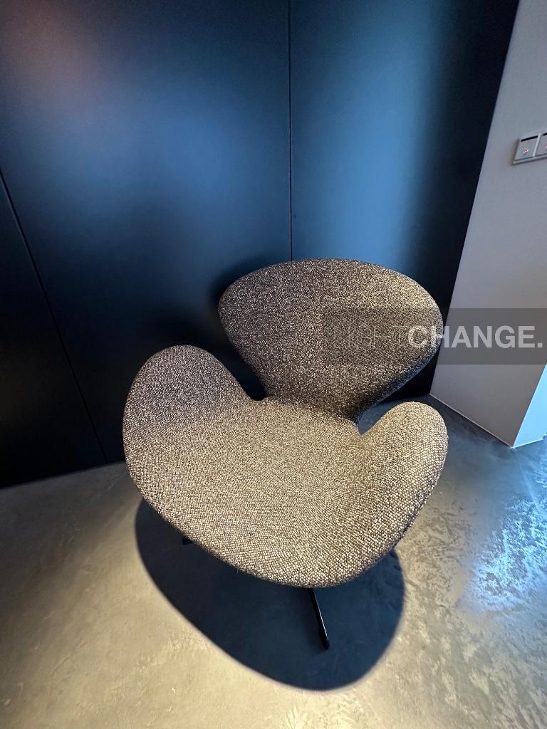 Fritz Hansen Swan of EGG Chair, Footstool NIEUW in doos -43%, Enlèvement, Neuf, Tissus, High-end Furniture