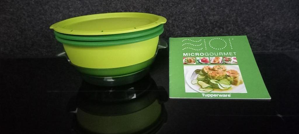 Microgourmet Tupperware met inhoud boekje., Maison & Meubles, Cuisine| Tupperware, Comme neuf, Autres types, Vert, Enlèvement