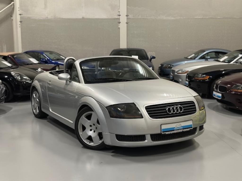 Audi TT 1.8i Turbo 20v Roadster | Sportuitlaat | Verlaging, Auto's, TT, Zwart, 4 cilinders, Cabriolet