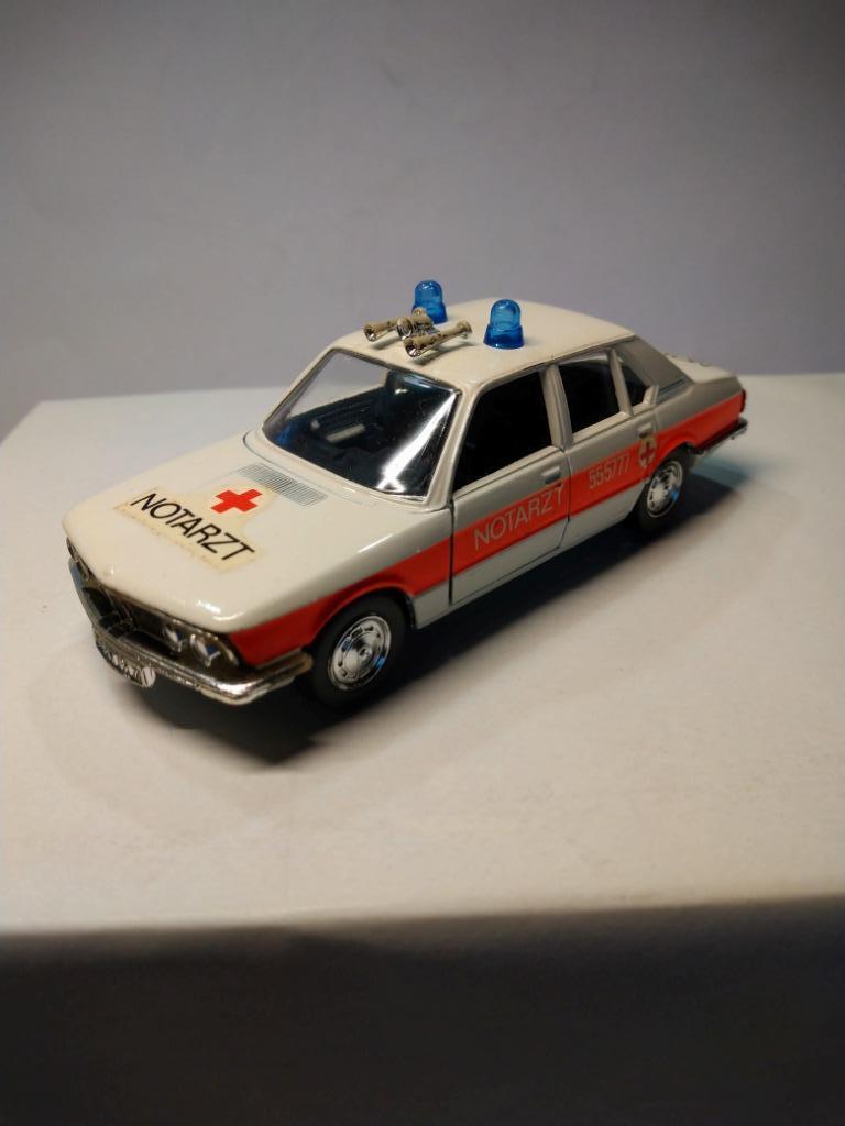 BMW - 5 series - ambulance - schuco - 1/43è, Ophalen of Verzenden, Schuco