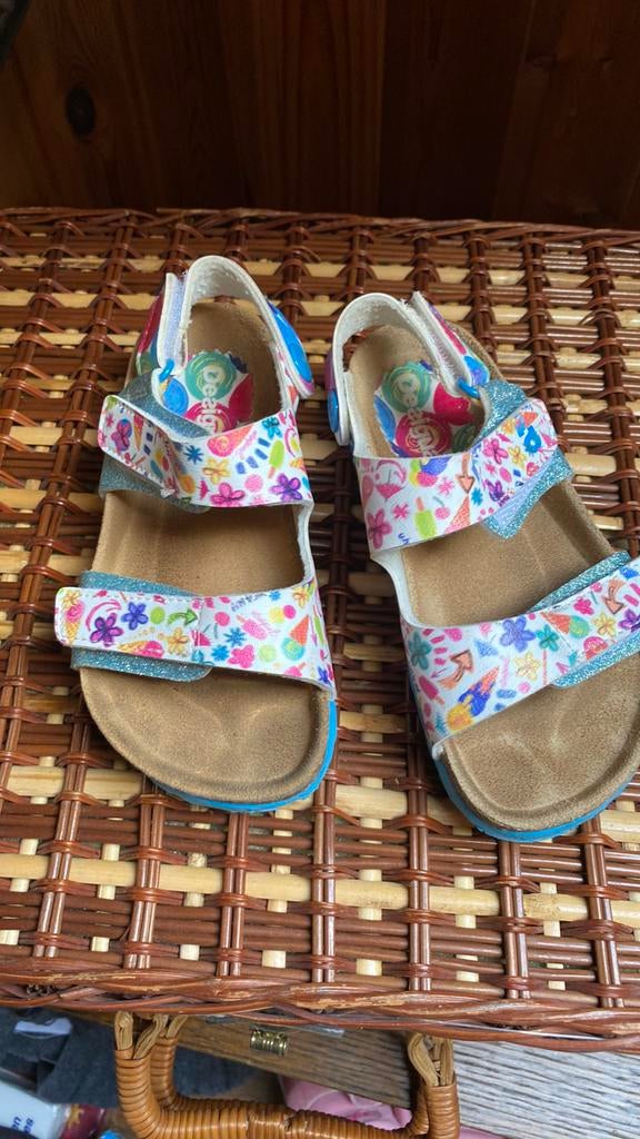 Desigual  sandalen maat 26., Kinderen en Baby's, Ophalen of Verzenden, Zo goed als nieuw